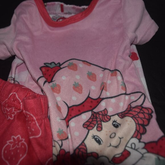 Strawberry Shortcake 3 pc pajama set 4T - Picture 4 of 6